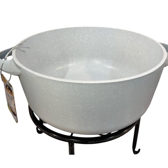 Master Class Cookware Premium 11" Casserole Dish With Glass Lid 6.9 Qt NEW! - Picture 5 of 6